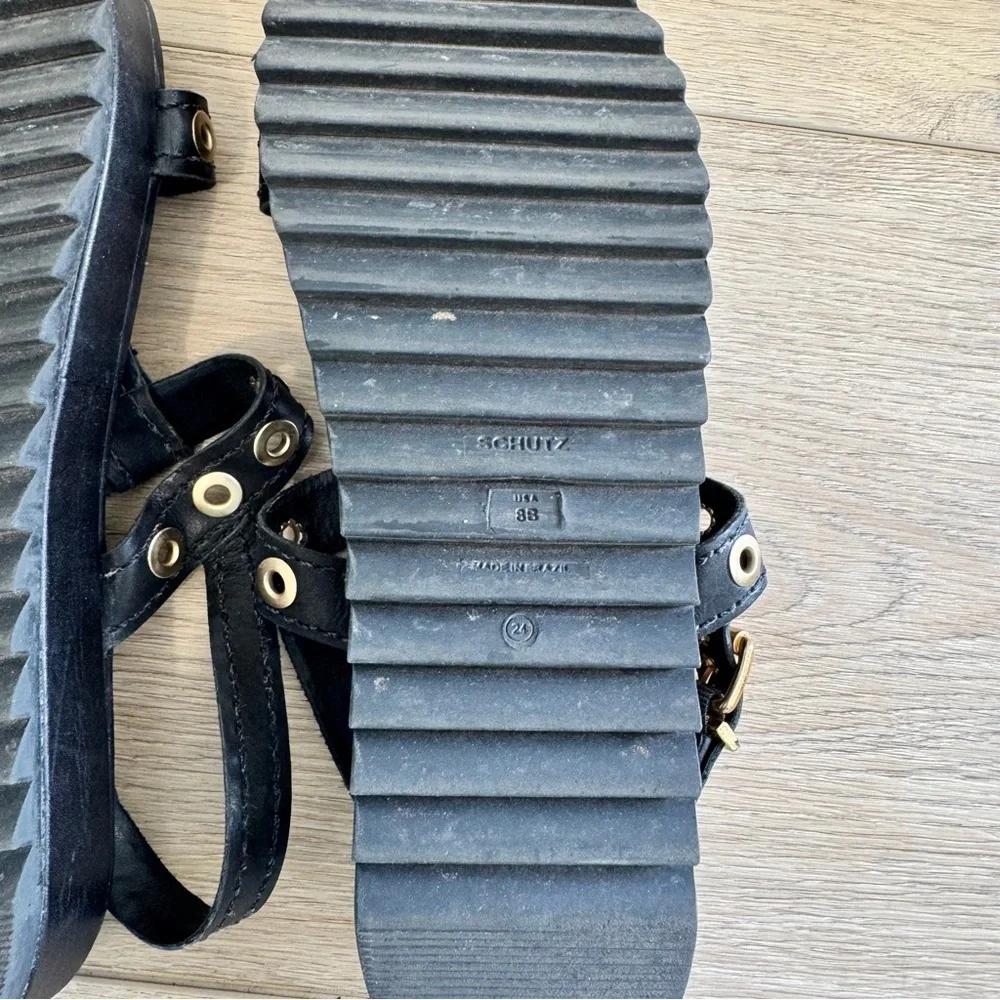 Schutz Black Leather Strappy Grommets Sandals Size 8